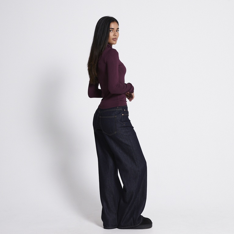Soft funnel neck top "Eline" Plum